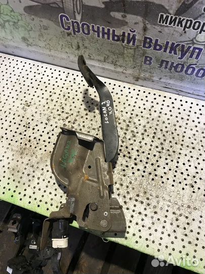 Педаль тормоза Renault Logan 2