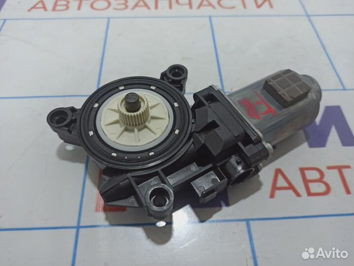 Моторчик стеклоподъемника передний правый Hyundai Tucson 82460N9000