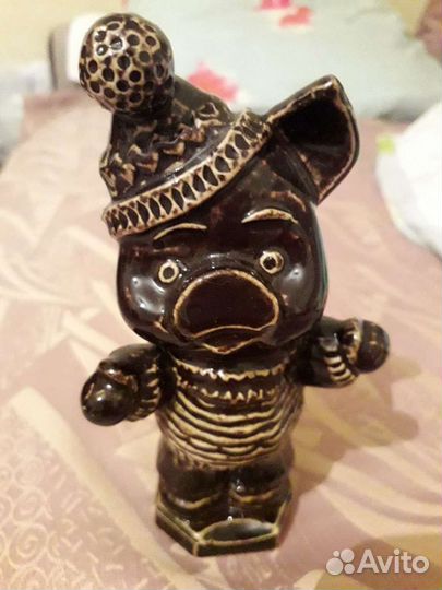 Статуэтка керамическая