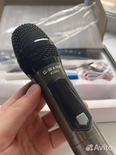 Беспроводной микрофон караоке