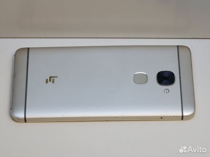 LeEco Le 2 X620, 3/32 ГБ