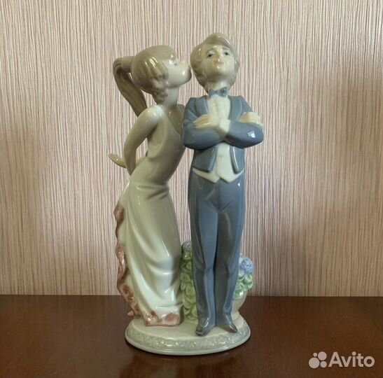 Фарфоровая статуэтка Lladro
