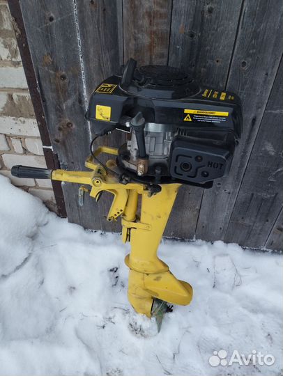 Лодочный мотор, 5,5 л. с. 12 т. р