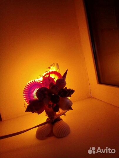 Светильник из настоящих ракушек