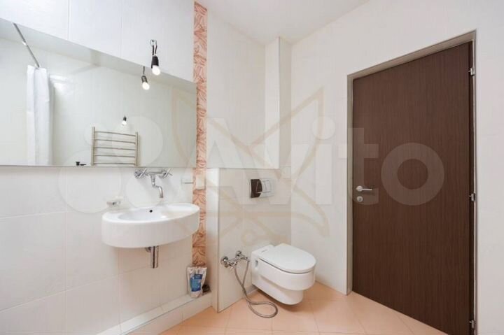 3-к. квартира, 107 м², 2/5 эт.