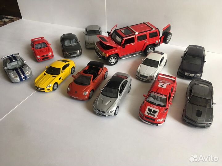 Машинки металлические пакетом. Цена за всё