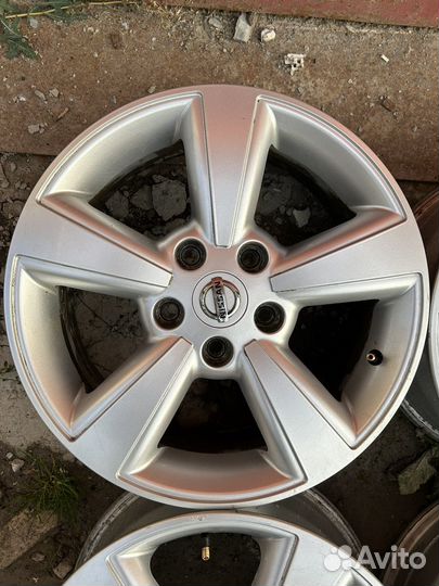 Диски литые R16 Nissan