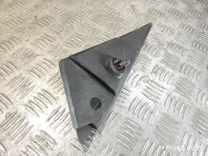 Крышка зеркала внутренняя левая Vaz Niva