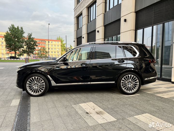 BMW X7 3.0 AT, 2023, 790 км