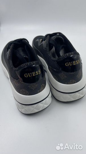 Кроссовки женские Guess 37,5