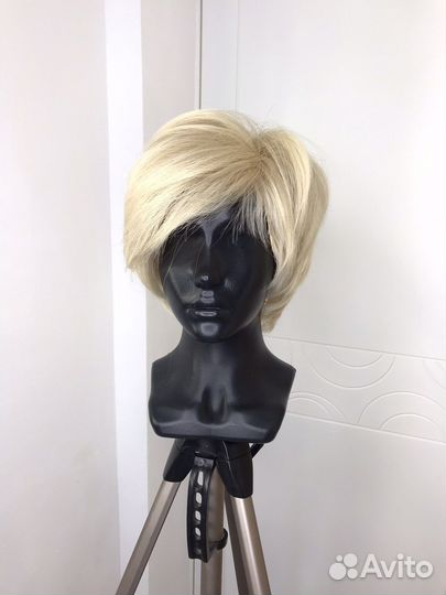 Парик натуральный блонд стрижка