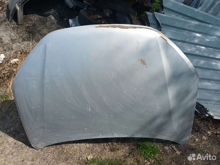 Капот на LADA гранту fl