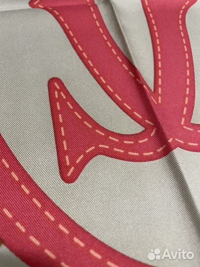 Шелковый платок брендовый