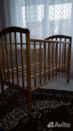 Детская кроватка продольный маятник