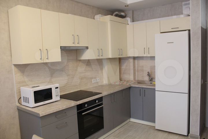 1-к. квартира, 42 м², 3/3 эт.