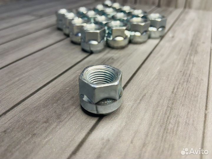 Гайки колесные 1/2