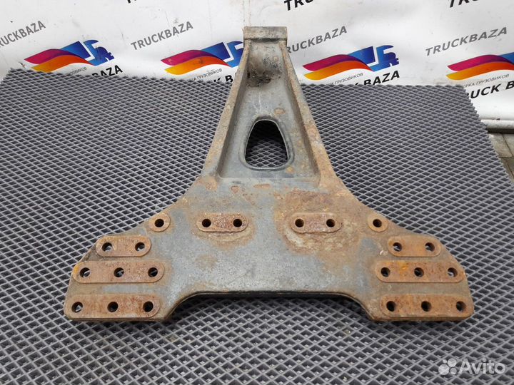 Кронштейн реактивной тяги