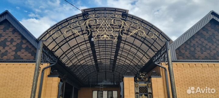 Навесы из поликарбоната под ключ