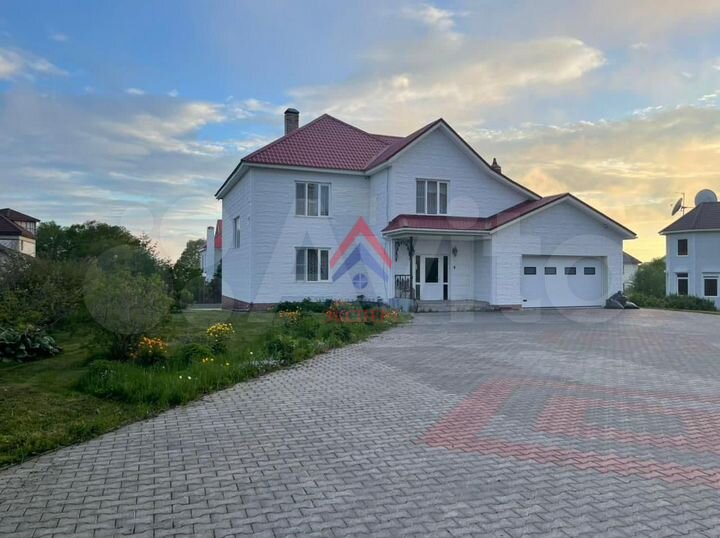 Продается коммерческая, 502.5 кв.м., 3/3 эт