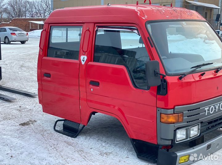 Кабина Toyota Dyna BU66 14B 1994