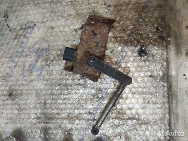 Датчик положения кузова Hyundai sonata EF