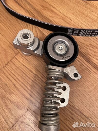 Комплект приводного ремня 2.0 бенз.31480362