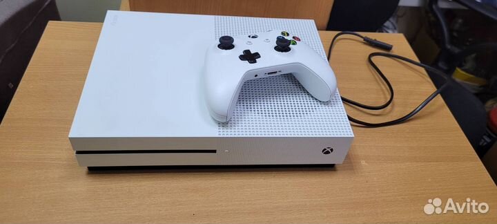 Игровая приставка Xbox One S 1 тб А.451/224