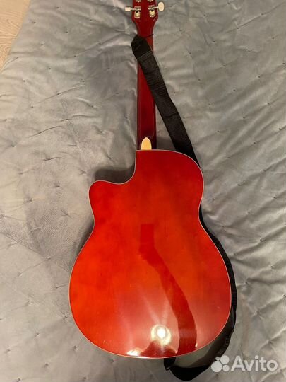 Акустическая гитара