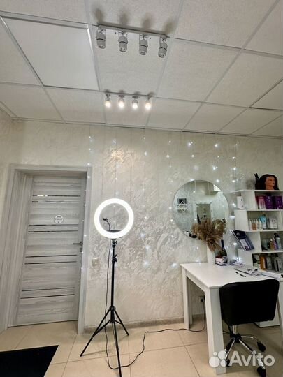 Рабочее место в аренду мастеру по волосам