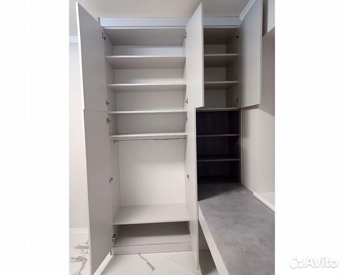 Угловой стол