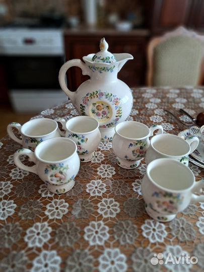 Семикаракорская керамика -кувшин и 6 кружек