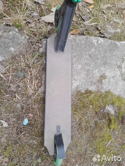 Трюкавой самокат Z53 kast green
