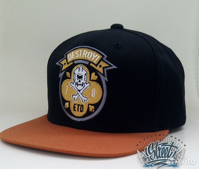 Кепки снепбэк с прямым козырьком фирменные новые
