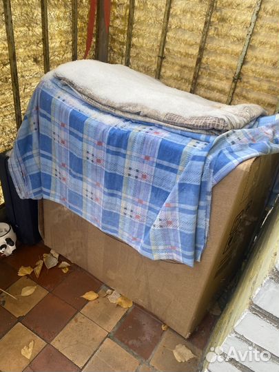 Коробка женских вещей