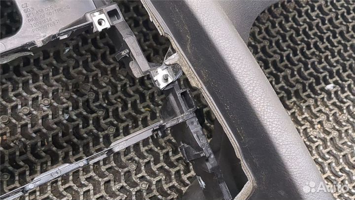 Панель передняя салона Audi A6 (C6), 2009