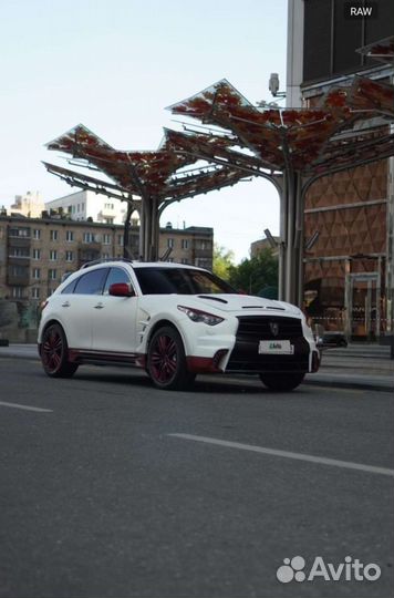 Infiniti QX70 3.7 AT, 2016, 89 000 км