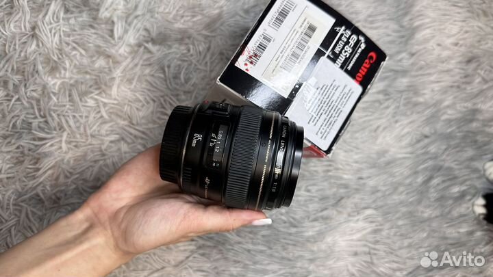 Объектив canon 85mm 1 8 EF