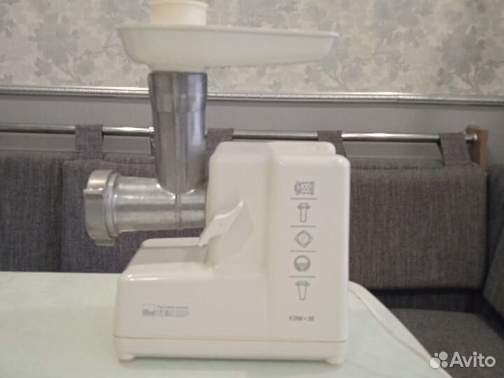 Мясорубка электрическая