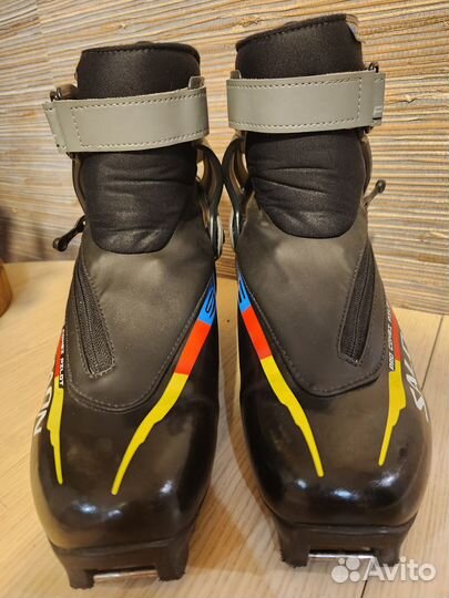 Лыжные ботинки коньковые Solomon SNS Pilot