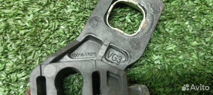 Кронштейн крепления фары Audi Q5