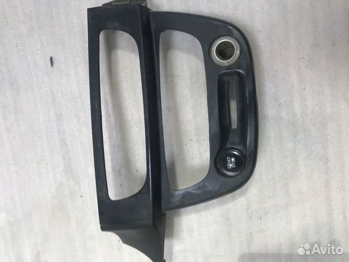 Накладки прочие Renault Fluence