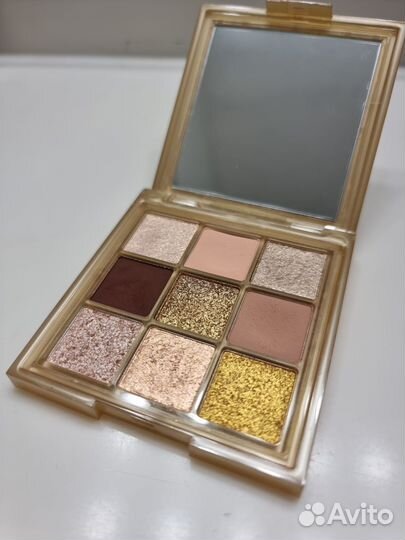 Тени для век Huda Beauty gold obsession