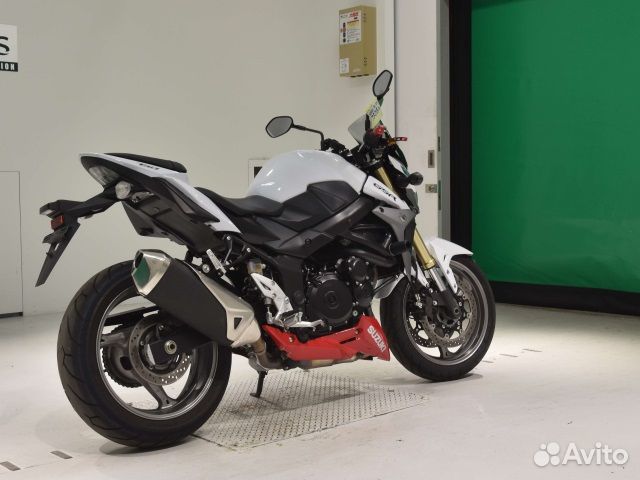 Suzuki GSR750A