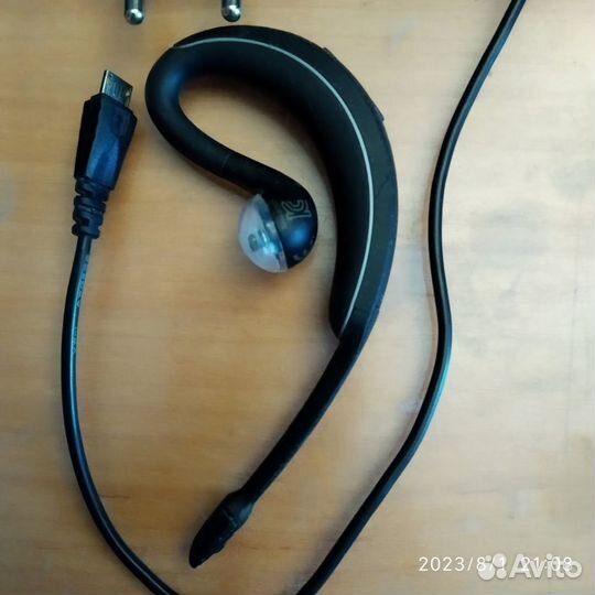 Блютуз гарнитура Jabra wave+