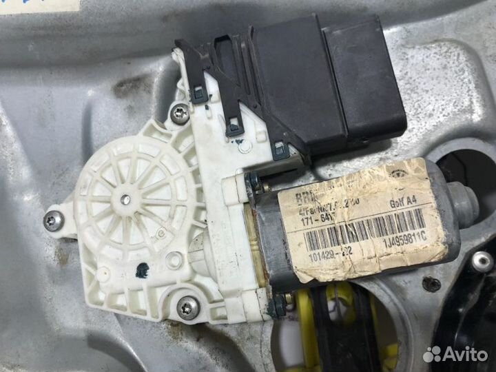 Стеклоподъемник задний левый Volkswagen Golf 4 1.6