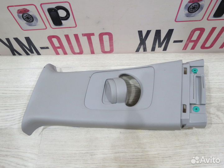 Обшивка стойки средняя левая Hyundai Solaris 2