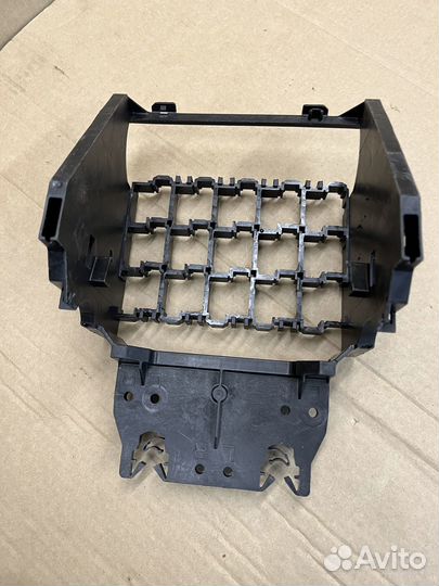 Кронштейн блока комфорта BCM VW Поло 5 Рапид 1