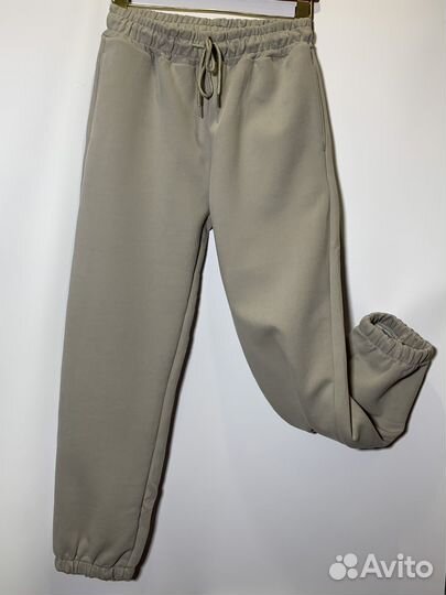 Спортивный костюм женский