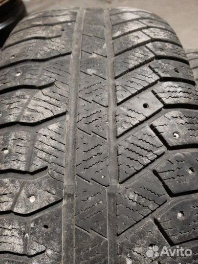 Continental ContiVikingContact 2 215/60 R16