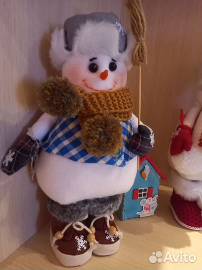 Снеговик в шапке ушанке